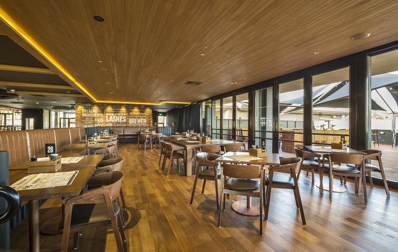 Nightcap At The Cheeky Squire Frankston Exterior foto